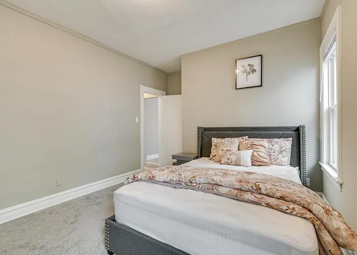 Walk To Devon Avenue & Warren Park: Apt! * Chicago