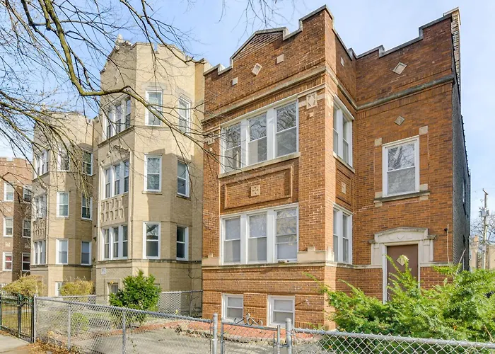 Walk To Devon Avenue & Warren Park: Apt! Apartment Chicago