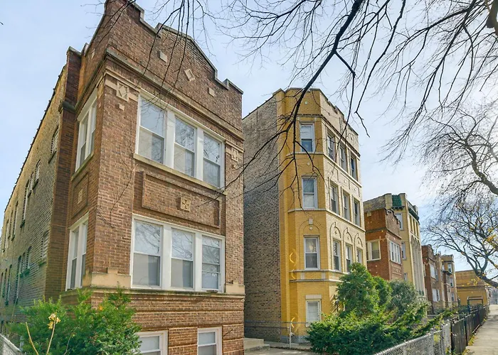 Walk To Devon Avenue & Warren Park: Apt! * Chicago